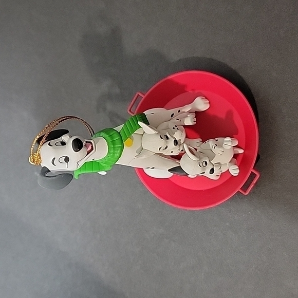 𝅺vintage 101 Dalmations sledding ornament, NIB - Picture 4 of 5